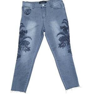 Vintage Violet Women's Gray  Distressed Embroidered Skinny Jeans Size 10P boho